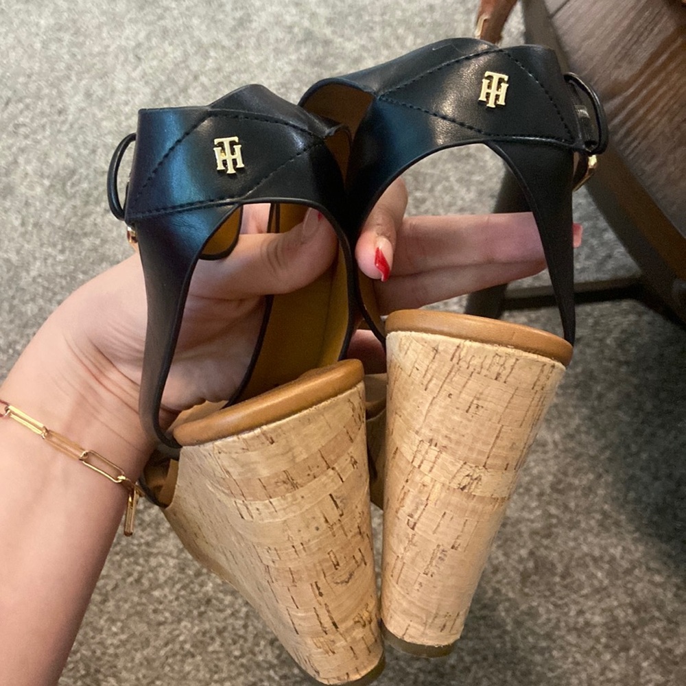 Tommy Hilfiger wedges - almost new - Picture 3 of 4